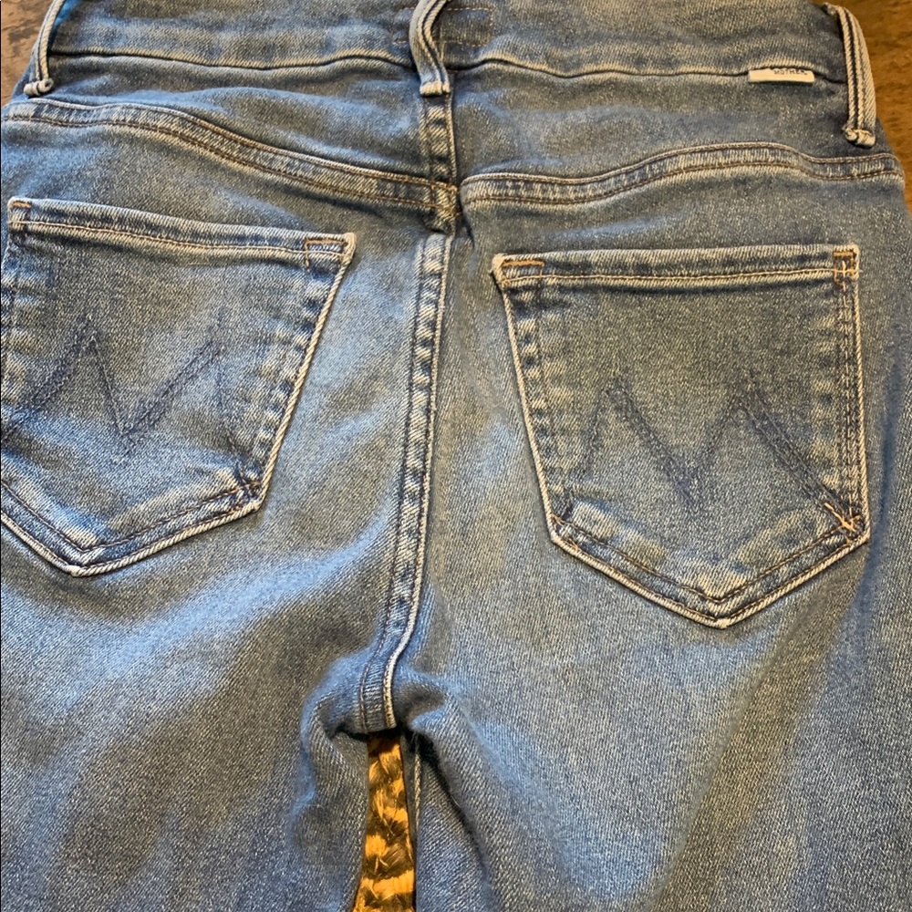 MOTHER High Waisted Looker Ankle Fray Denim Jeans in Hop On Hop Off size 24 - Picture 9 of 13